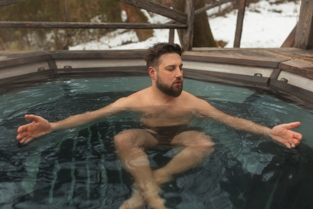 Comment protéger un bain nordique des intempéries ?